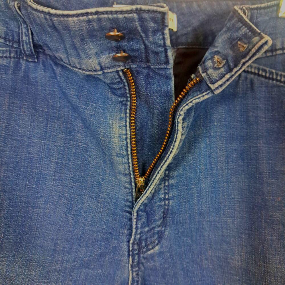 WHBM Outlet Women's Size 12 Soft Denim Shorts - Picture 3 of 6